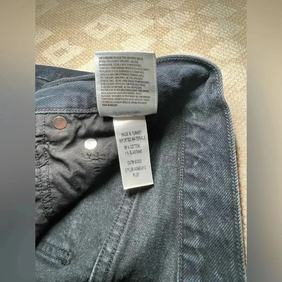 Agolde Riley High Rise Crop Jeans, color: Unseen - Picture 10 of 14